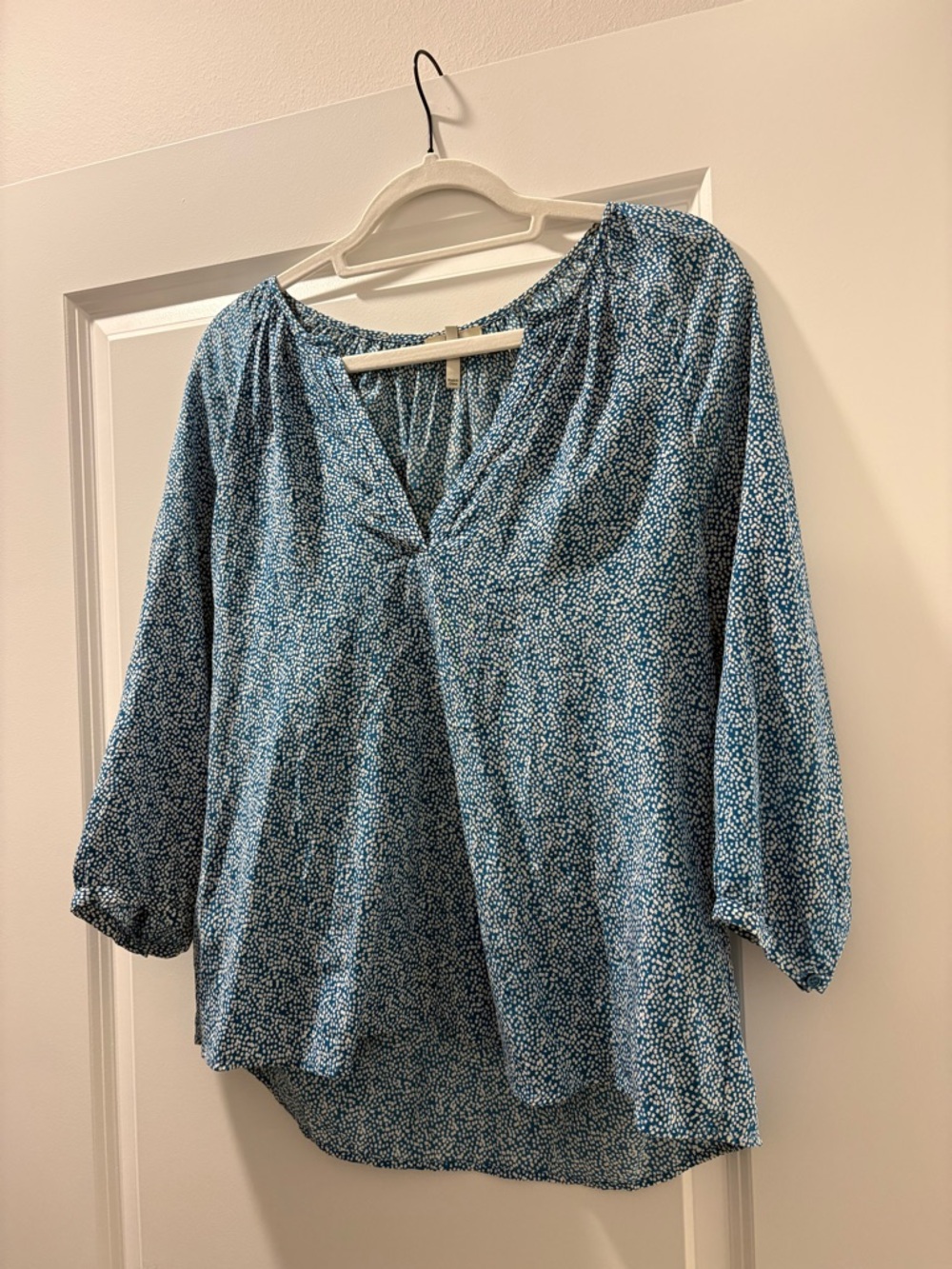 Joie Silk Blue Microdot V-Neck Peasant Blouse
